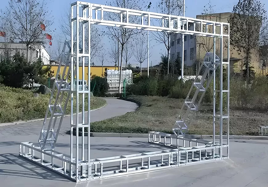 建筑级广告螺栓桁架，符合市政美学规范