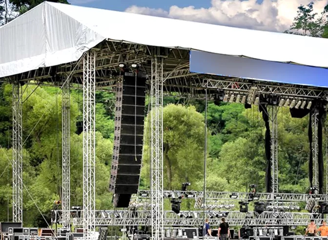 适用于户外的防风雨不规则桁架