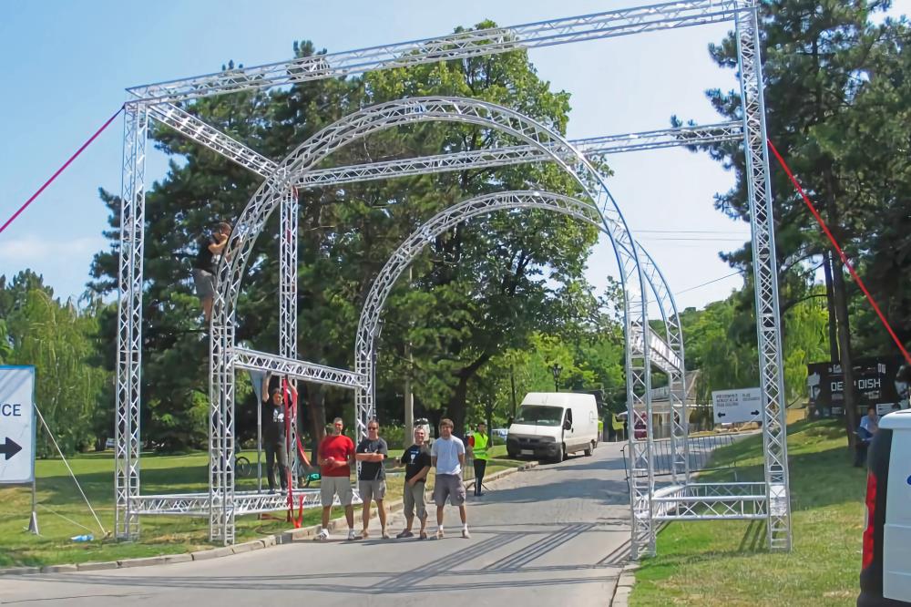 户外宣传大型展台