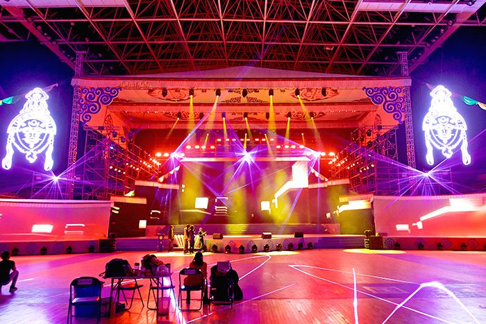 智构桁架助力2017年拉萨“欢乐一家亲”特别节目小年夜晚会